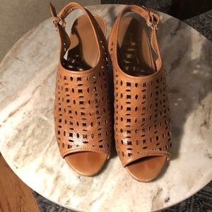 Tommy Bahama Cayman slingback shoes